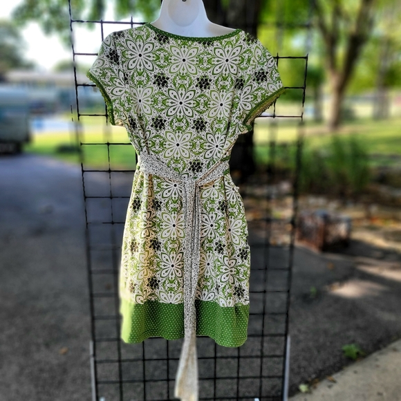 Cute Long Shirt - Picture 2 of 4